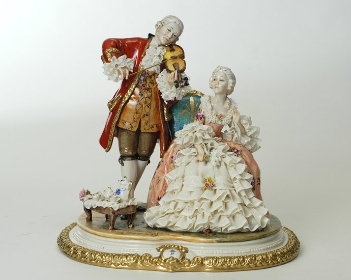 Risultati immagini per statuette capo di monte