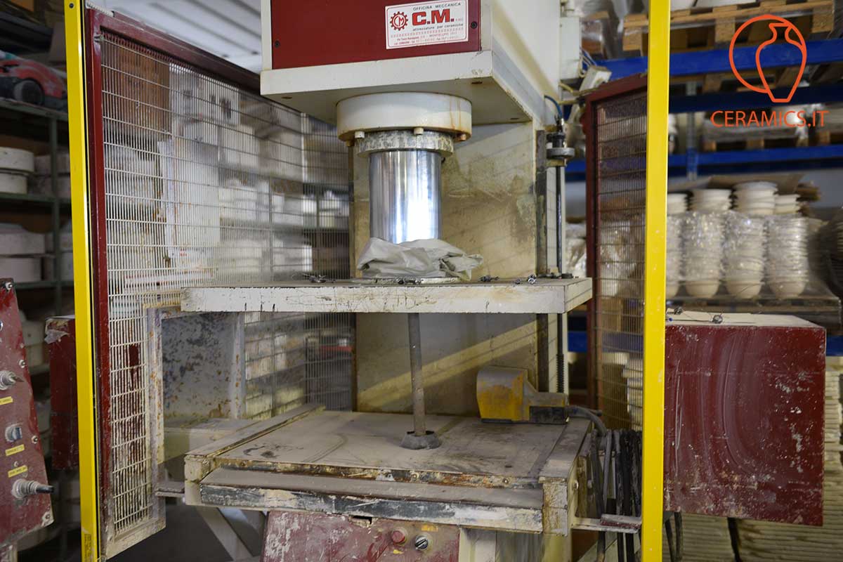 01-automatic-press-50-ton-2m